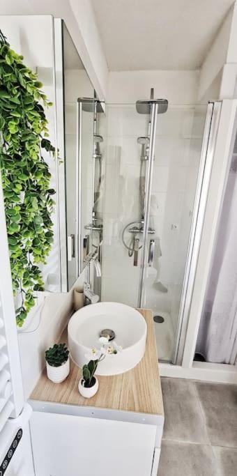Апартаменты New #Boheme Chic# Pied De La Cite #2 Каркассон Экстерьер фото