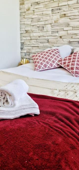 Апартаменты New #Boheme Chic# Pied De La Cite #2 Каркассон Экстерьер фото
